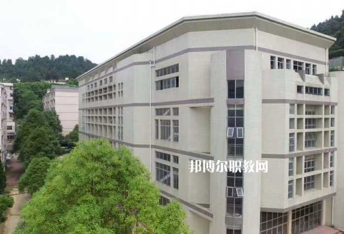 貴陽精工科技學(xué)校2022年學(xué)費(fèi)、收費(fèi)多少