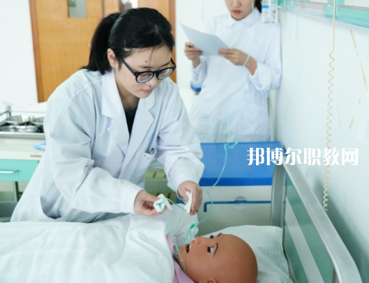 常州衛(wèi)生高等職業(yè)技術(shù)學(xué)校2022年報(bào)名條件、招生要求、招生對象