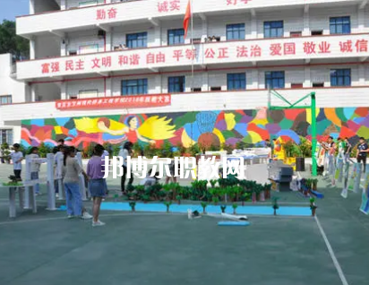 重慶萬州現(xiàn)代信息工程學(xué)校2022年報名條件、招生要求、招生對象