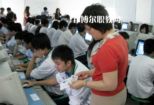 汕頭澄海職業(yè)技術(shù)學(xué)校2022年報名條件、招生要求、招生對象