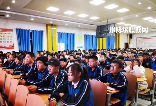 甘肅環(huán)縣職業(yè)中等專業(yè)學(xué)校2022年學(xué)費(fèi)、收費(fèi)多少