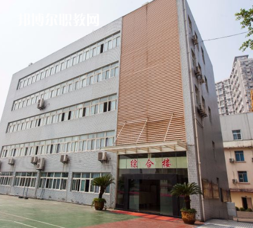 重慶工業(yè)學(xué)校2022年報(bào)名條件、招生要求、招生對(duì)象