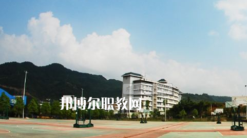 銅仁工業(yè)學校2022年報名條件、招生要求、招生對象