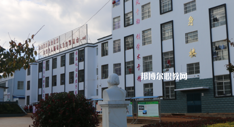 鹽源縣職業(yè)中學(xué)2022年報名條件、招生要求、招生對象