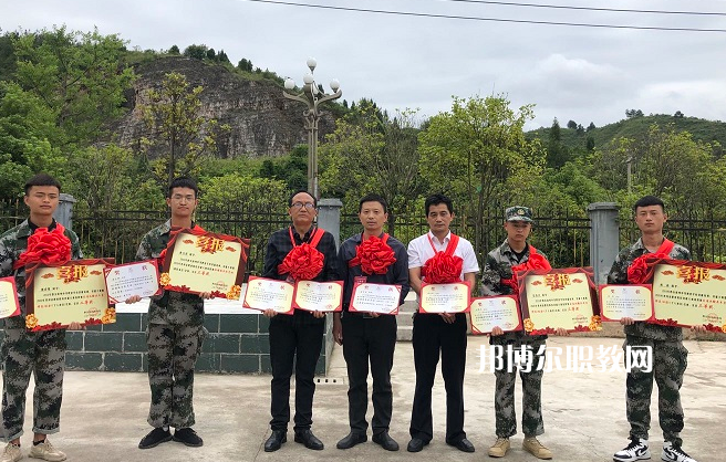 黔東南州應(yīng)用技術(shù)學(xué)校2022年報(bào)名條件、招生要求、招生對(duì)象
