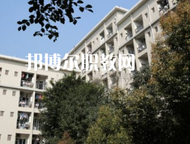 重慶輕工業(yè)學校2022年報名條件、招生要求、招生對象