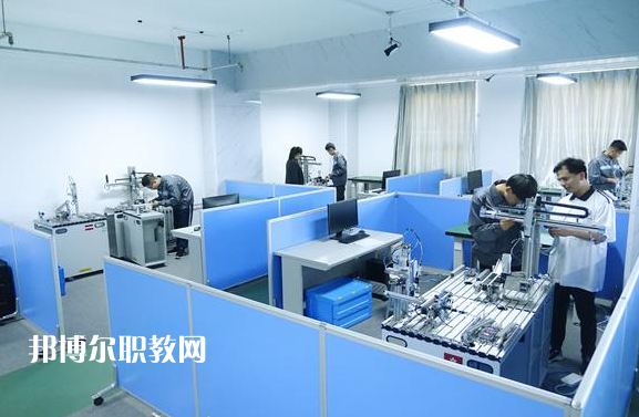 滄縣職業(yè)技術(shù)教育中心2022年報名條件、招生要求、招生對象