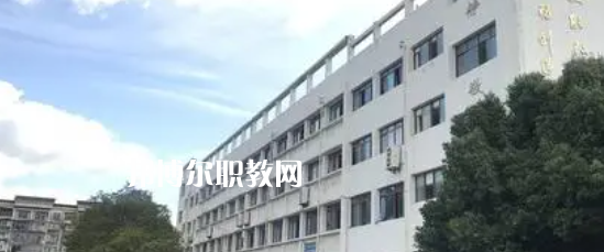 遂寧應(yīng)用高級(jí)技工學(xué)校2022年學(xué)費(fèi)，收費(fèi)多少