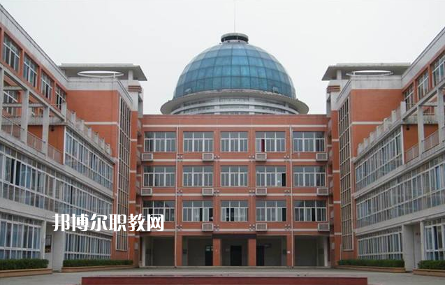 重慶大足職業(yè)教育中心2022年報(bào)名條件、招生要求、招生對(duì)象