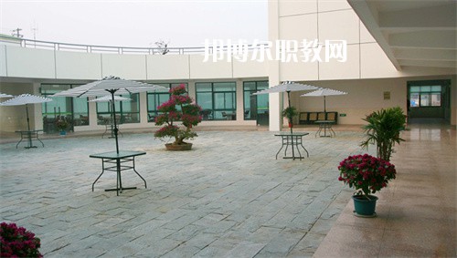 鎮(zhèn)江高等職業(yè)技術(shù)學(xué)校2022年報(bào)名條件、招生要求、招生對象