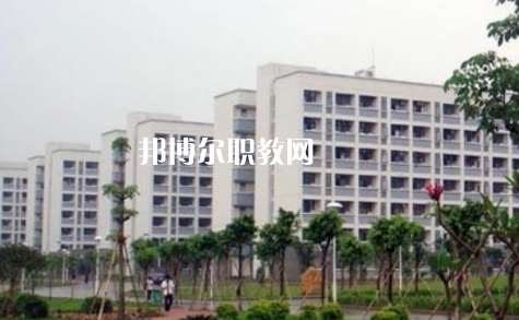 西雙版納經(jīng)濟管理職業(yè)學(xué)校2022年學(xué)費、收費多少