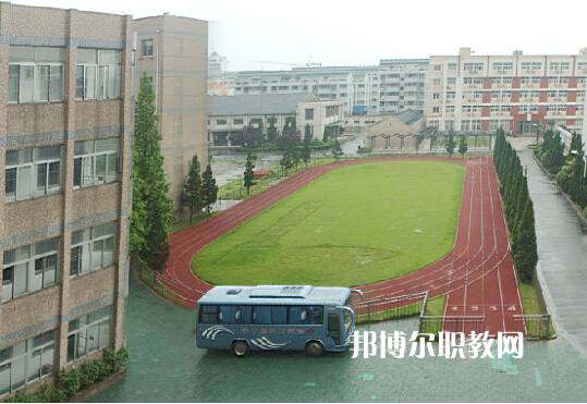 揚州市弘揚中等專業(yè)學校2022年報名條件、招生要求、招生對象