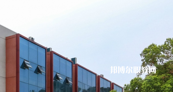 黔西南州英才職業(yè)技術(shù)學(xué)校2022年報(bào)名條件、招生要求、招生對(duì)象