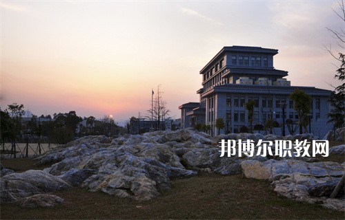 鎮(zhèn)江技師學(xué)院2022年報名條件、招生要求、招生對象