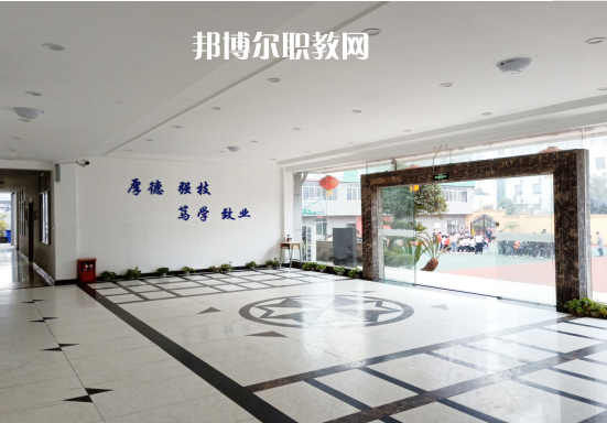 重慶機(jī)電技工學(xué)校2022年報(bào)名條件、招生要求、招生對(duì)象