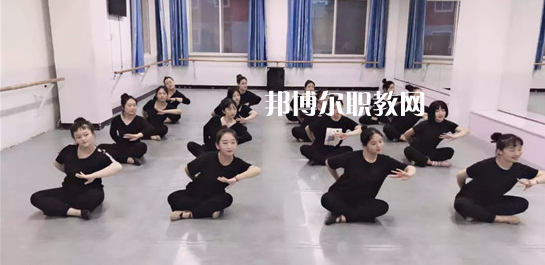 承德科技管理工程學(xué)校2022年學(xué)費(fèi)、收費(fèi)多少