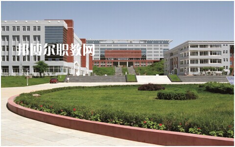 石屏縣職業(yè)高級(jí)中學(xué)2022年學(xué)費(fèi)、收費(fèi)多少