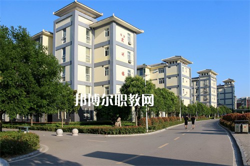 安徽亳州技師學(xué)院2022年報(bào)名條件、招生要求、招生對(duì)象