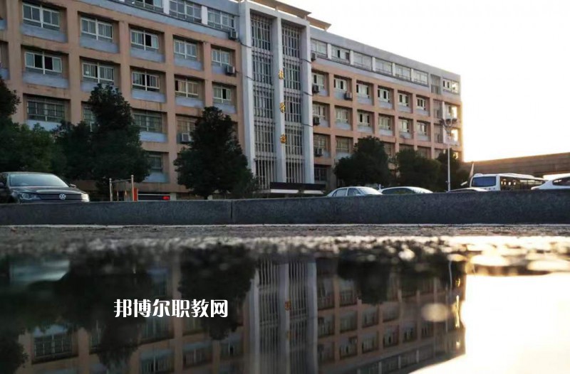 安徽紅十字會衛(wèi)生學(xué)校2022年報(bào)名條件、招生要求、招生對象