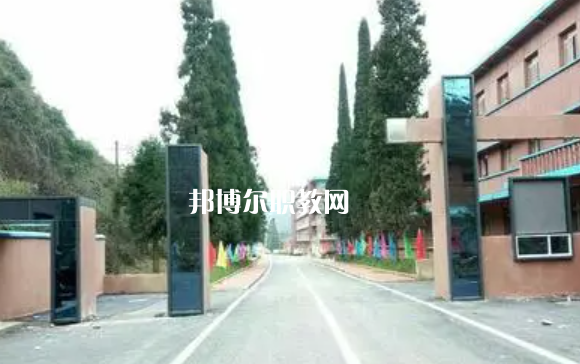 貴州現(xiàn)代經(jīng)濟(jì)學(xué)校2022年學(xué)費(fèi)、收費(fèi)多少