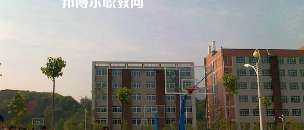 平昌縣成人中等專業(yè)學(xué)校2022年報(bào)名條件、招生要求、招生對(duì)象
