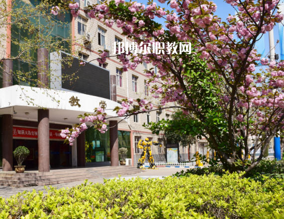 石家莊法商中等專(zhuān)業(yè)學(xué)校2022年報(bào)名條件、招生要求、招生對(duì)象