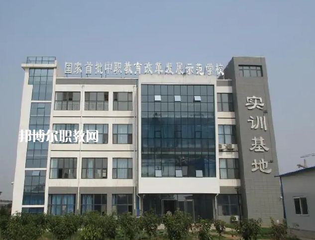 邢臺(tái)現(xiàn)代職業(yè)學(xué)校2022年報(bào)名條件、招生要求、招生對(duì)象