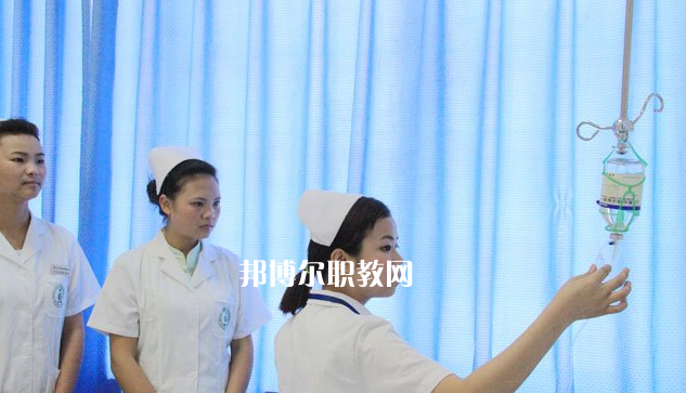 眉山衛(wèi)生職業(yè)學校2022年報名條件、招生要求、招生對象