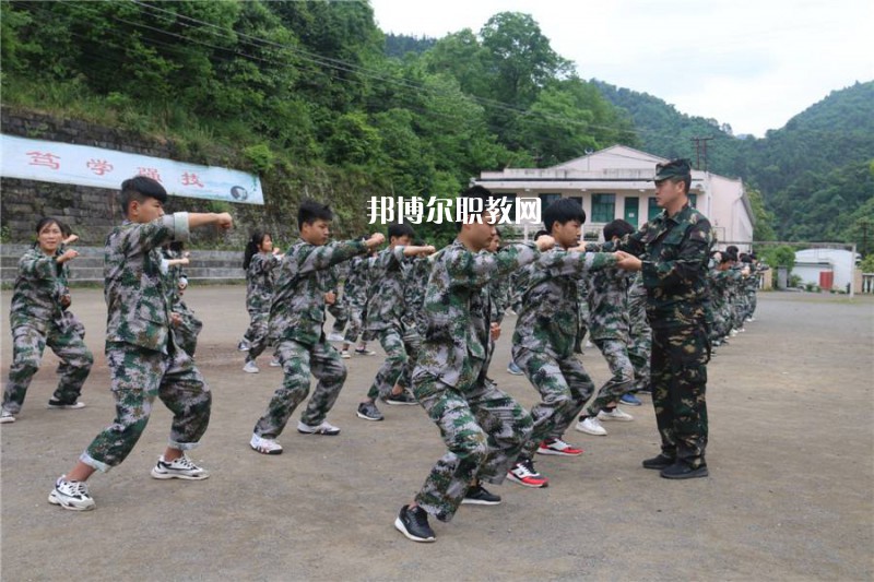 達(dá)州百島湖職業(yè)技術(shù)學(xué)校2022年報(bào)名條件、招生要求、招生對(duì)象