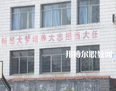 鄰水柑子職業(yè)技術學校2022年報名條件、招生要求、招生對象