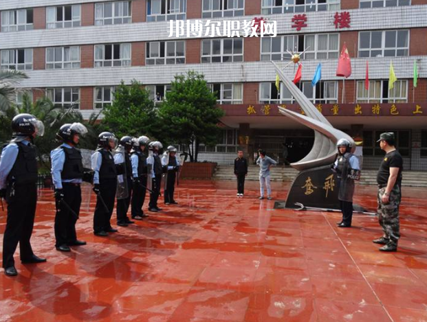 四川省工業(yè)貿(mào)易學(xué)校2022年報(bào)名條件、招生要求、招生對(duì)象