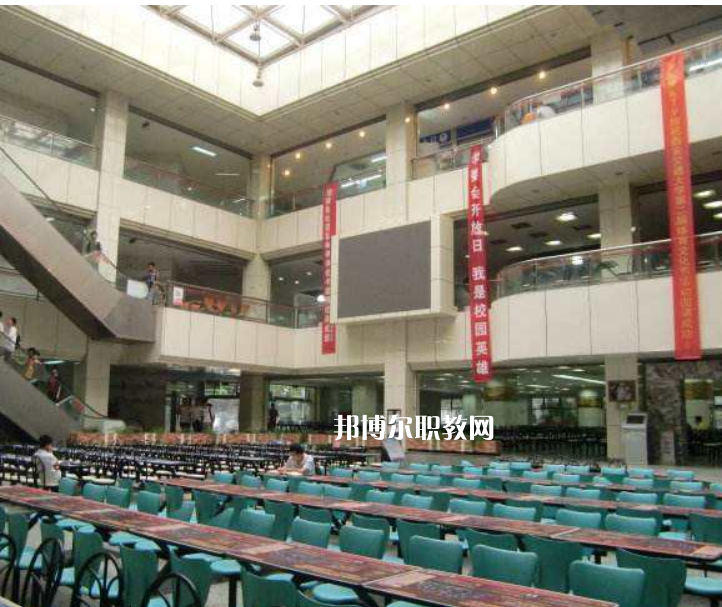 西安交通大學(xué)醫(yī)學(xué)院附設(shè)衛(wèi)生學(xué)校招生2022年辦聯(lián)系電話(huà)