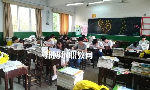 湘潭縣就業(yè)職業(yè)技術(shù)學(xué)校2022年報(bào)名條件、招生要求、招生對(duì)象