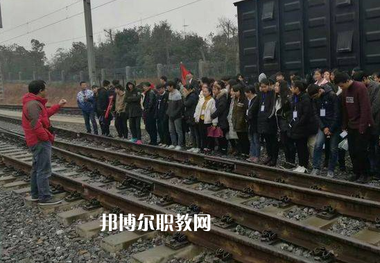 甘肅2022年鐵路學(xué)?？梢詫W(xué)什么