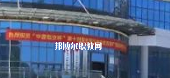 百色工業(yè)技工學(xué)校2022年報(bào)名條件、招生要求、招生對(duì)象