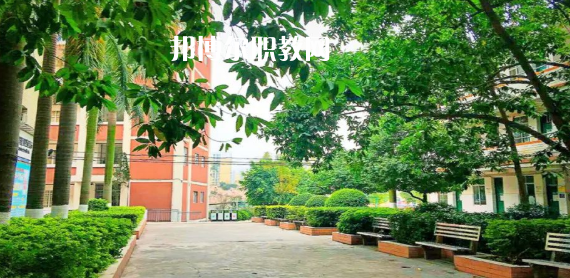 廣西工貿(mào)高級技工學(xué)校2022年報名條件、招生要求、招生對象