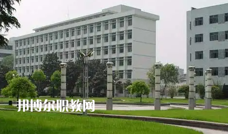 湖北旅游學(xué)校2022年報名條件、招生要求、招生對象