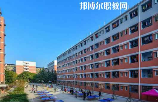 四川育英醫(yī)養(yǎng)科技技工學校2022年怎么樣、好不好