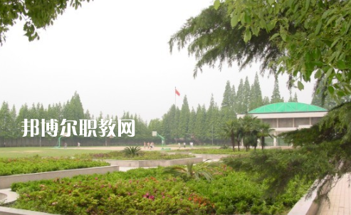 孝感高級(jí)技工學(xué)校2022年報(bào)名條件、招生要求、招生對(duì)象