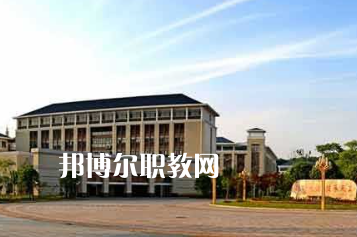 江漢油田職業(yè)技術(shù)學校2022年報名條件、招生要求、招生對象