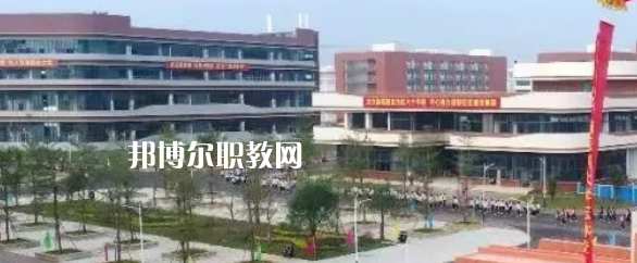 廣西醫(yī)科大學附設(shè)玉林衛(wèi)生學校2022年報名條件、招生要求、招生對象