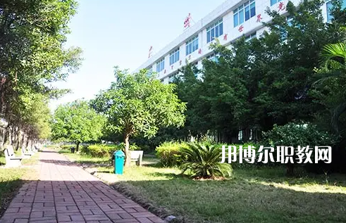 華中信息商務(wù)技工學(xué)校2022年怎么樣、好不好