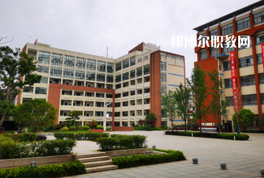 武漢石牌嶺高級職業(yè)中學(xué)2022年怎么樣、好不好