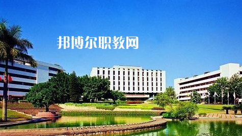 武漢園林技工學(xué)校2022年報名條件、招生要求、招生對象