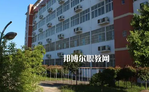 湖北現(xiàn)代技術(shù)學(xué)校2022年報(bào)名條件、招生要求、招生對象