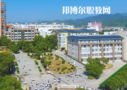 福建2023年讀中專(zhuān)學(xué)校好還是高中好