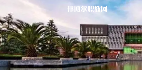 云南高職?？圃盒Ｅ琶?8強
