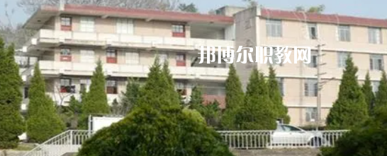 內(nèi)江市市中區(qū)科特電腦職業(yè)技術(shù)學(xué)校2023年學(xué)費(fèi)、收費(fèi)多少