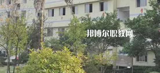 重慶市三峽職業(yè)技工學校地址在哪里，哪個地區(qū)，哪個城市?