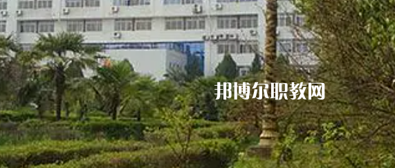 南京華東信息工程技工學(xué)校地址在哪里，哪個(gè)地區(qū)，哪個(gè)城市?
